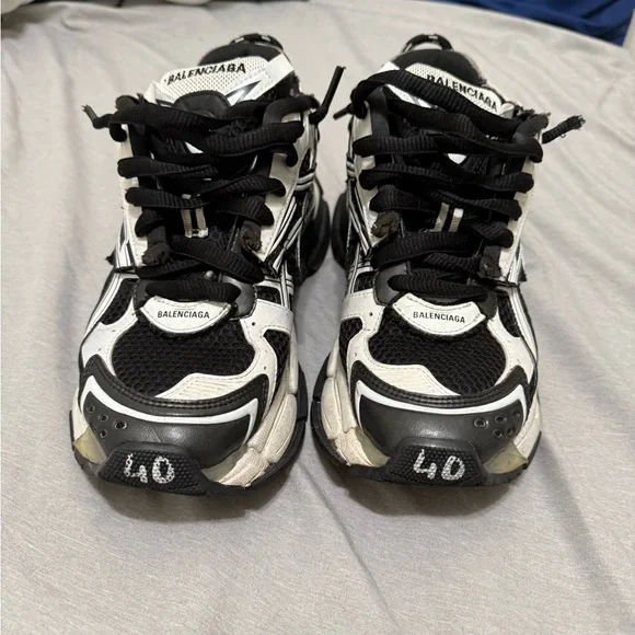 Balenciaga Black and White Athletic Shoes - Picture 2 of 7